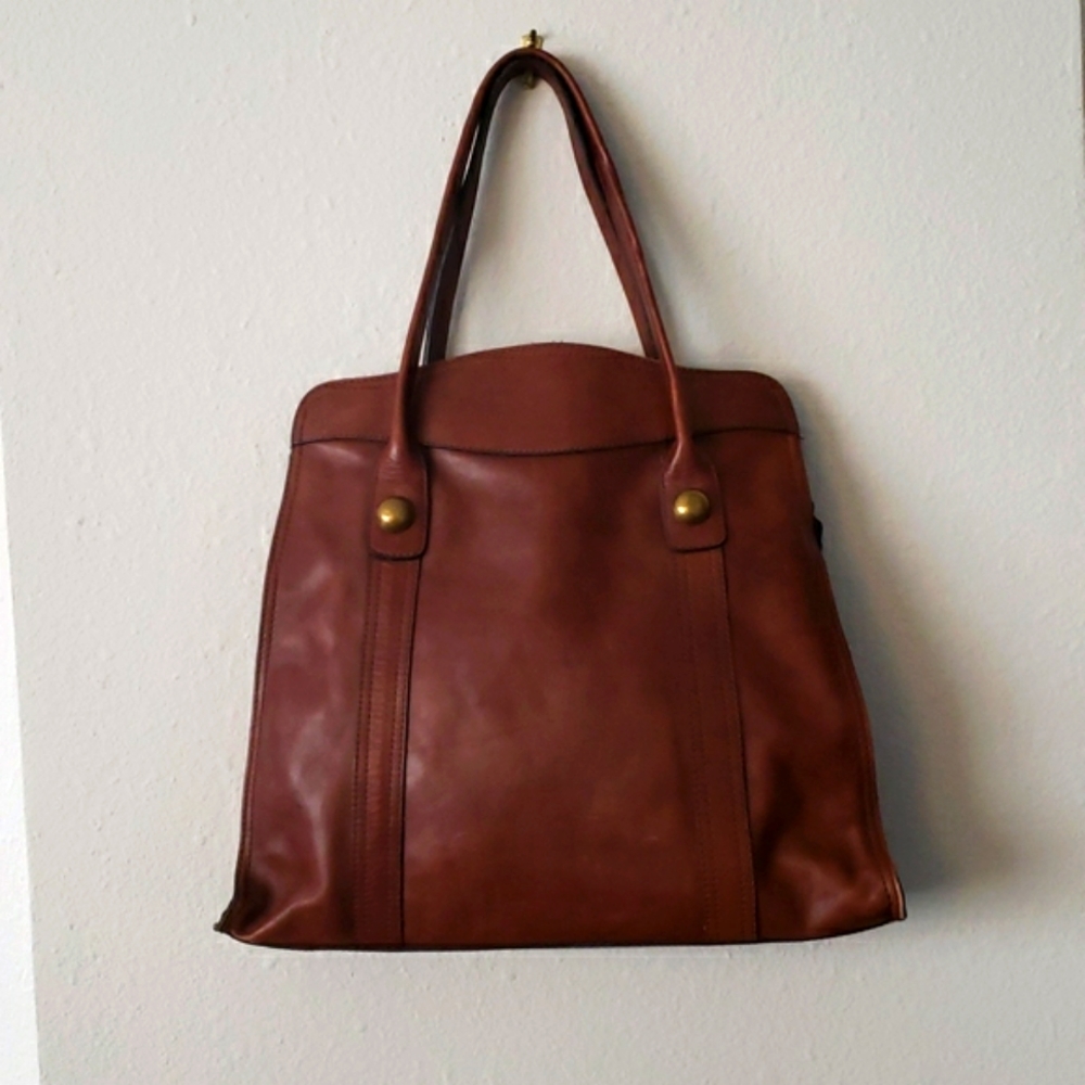 Brown leather shoulder bag